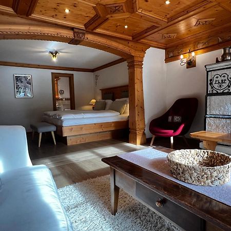 Hotel Berghof เซอร์แมท ภายนอก รูปภาพ