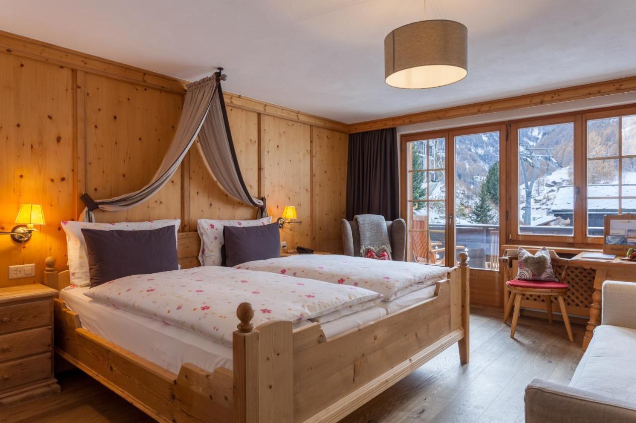 Hotel Berghof เซอร์แมท ภายนอก รูปภาพ