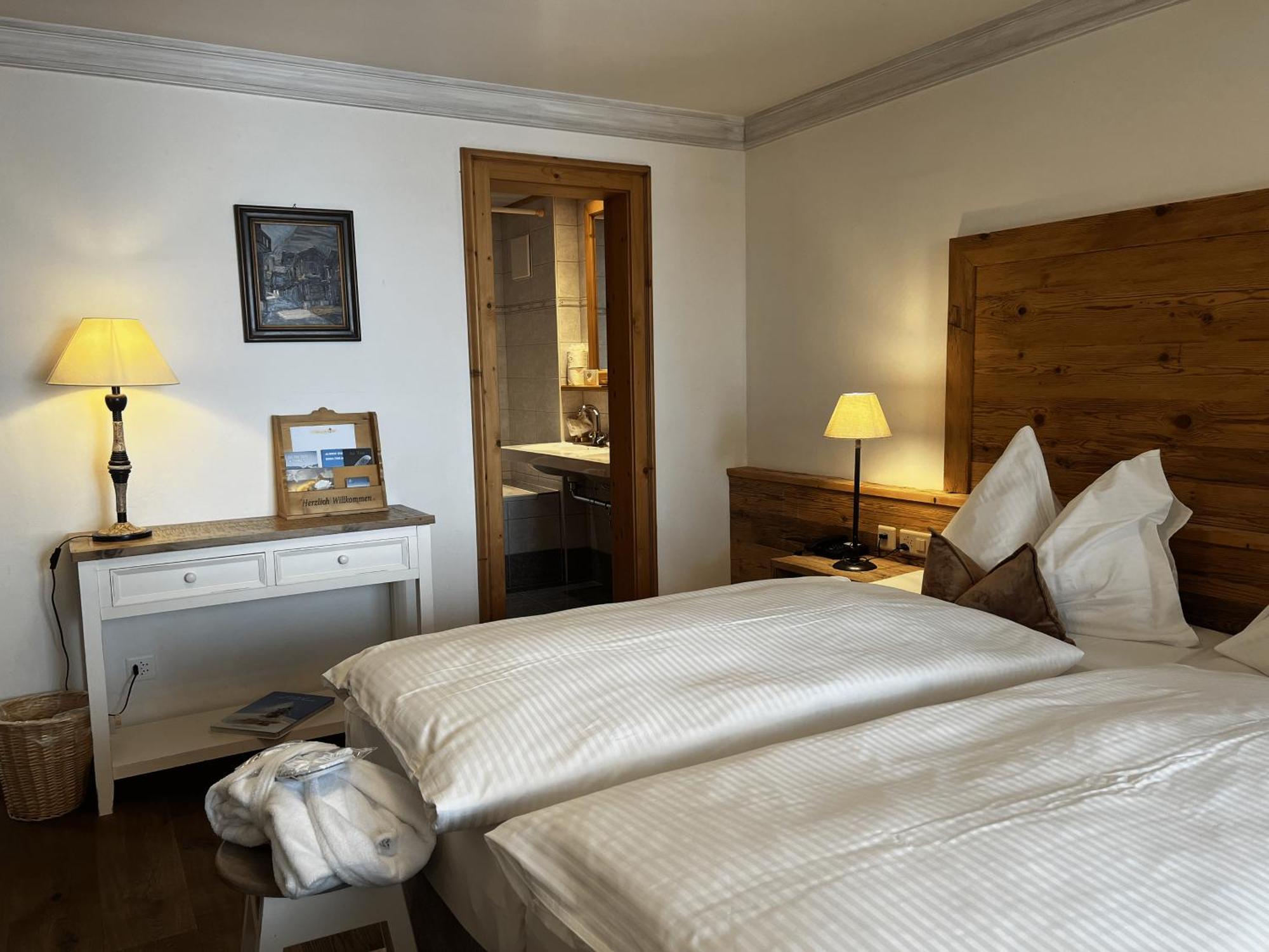 Hotel Berghof เซอร์แมท ภายนอก รูปภาพ