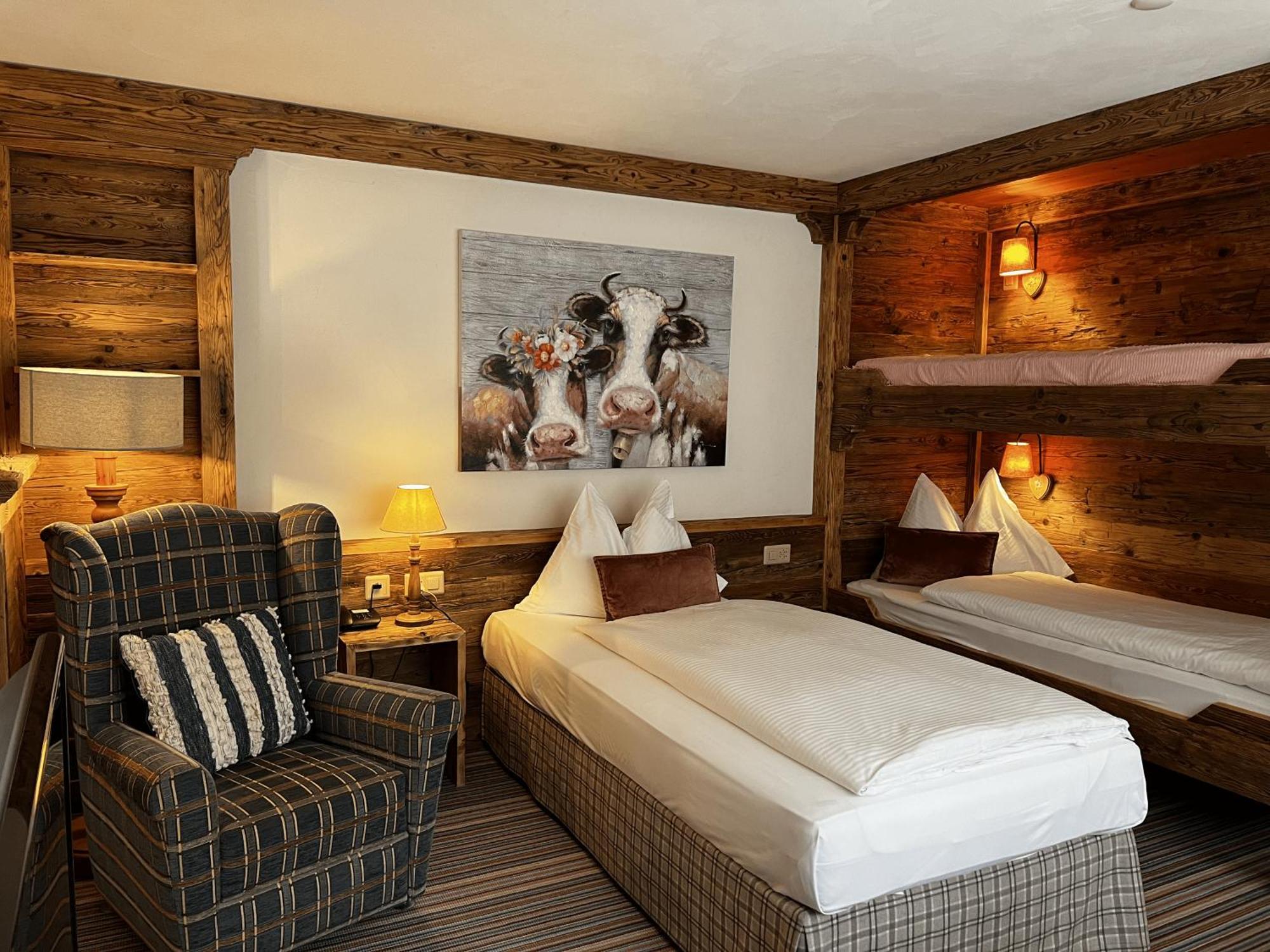 Hotel Berghof เซอร์แมท ภายนอก รูปภาพ