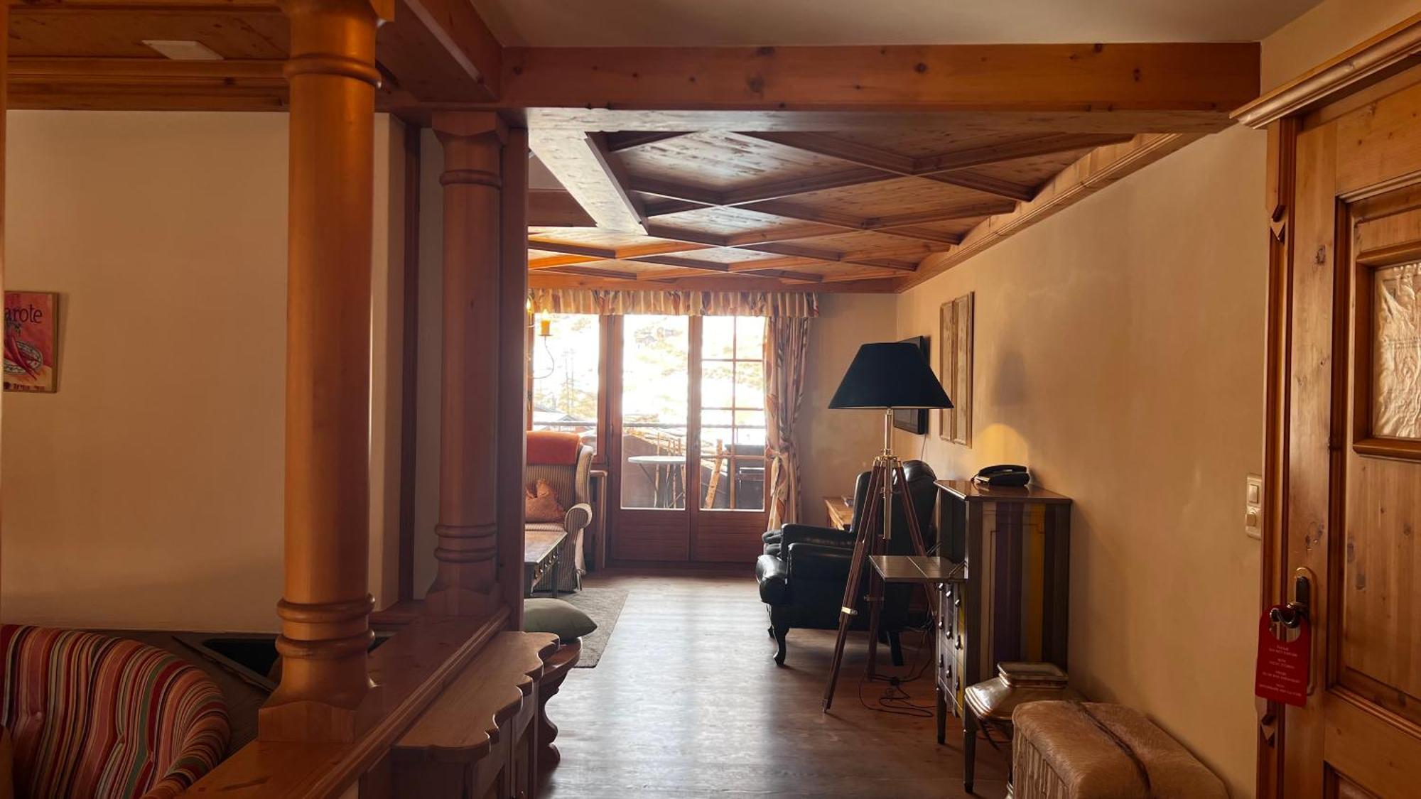 Hotel Berghof เซอร์แมท ภายนอก รูปภาพ